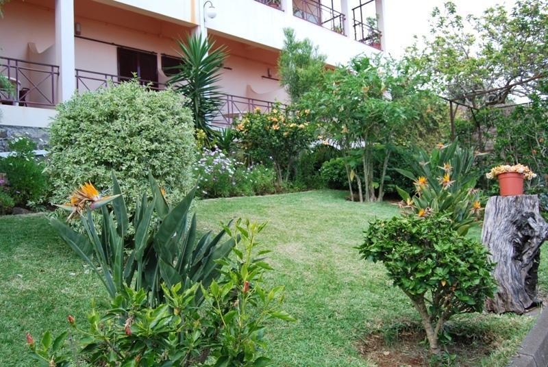 Al Moniz Hotel Agua de Pena Exterior photo